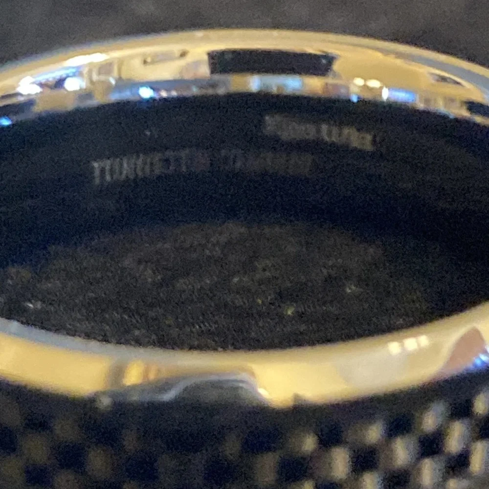 NWOT men’s King Will tungsten carbon “gentlemen” beveled edge band ring